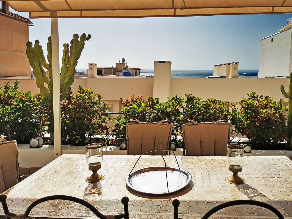 Ref 1893; Wundervolles Meerblick-Apartment mit Terrasse und Parkplatz in El Terreno zum Kauf