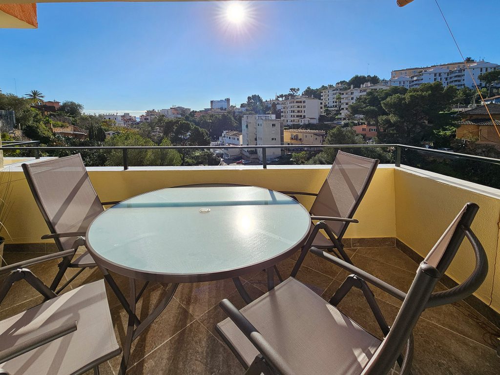 Ref 1996 ; Appartement ensoleillé avec parking et piscine communale à vendre à El Terreno