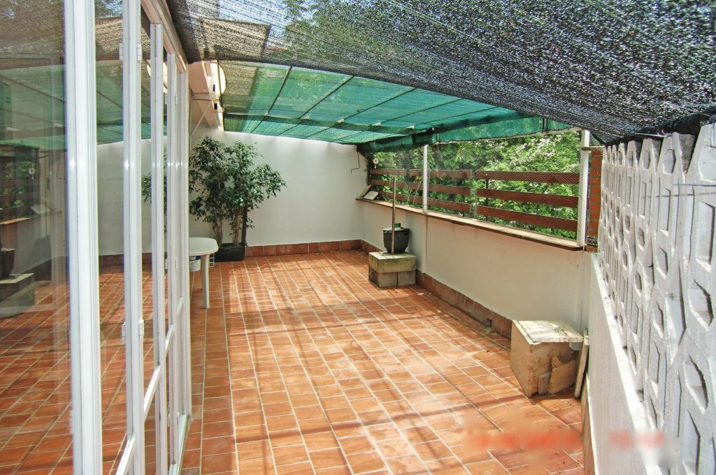 Ref 2024: To renovate! Apartment with large terrace for sale in Palma El Terreno