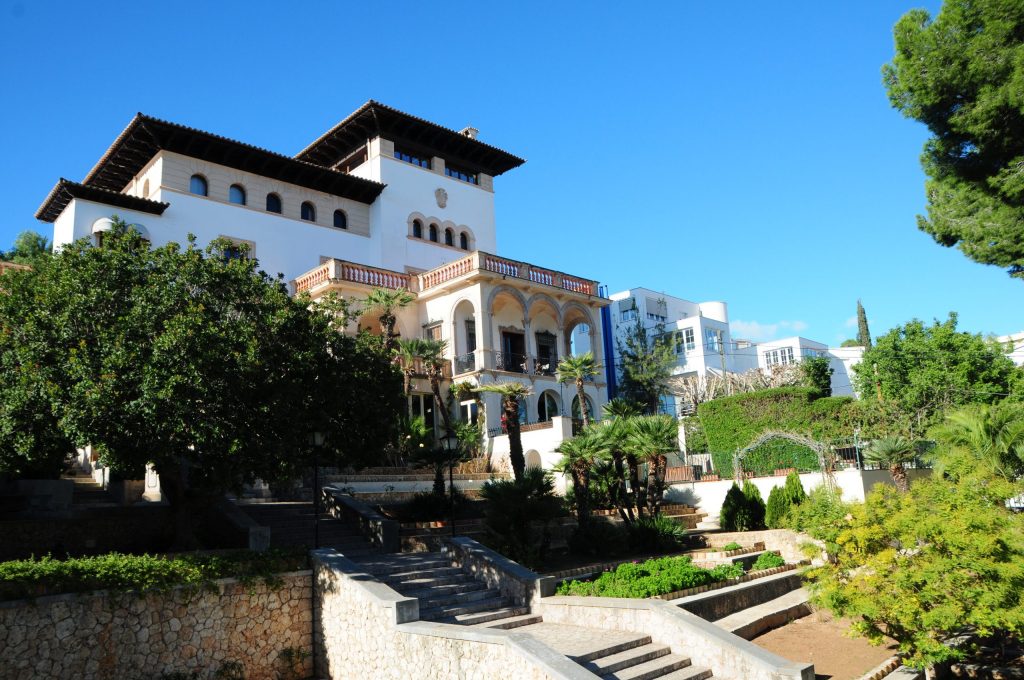 Ref 1200; Unique City Palace in Palma Son Armadams for sale