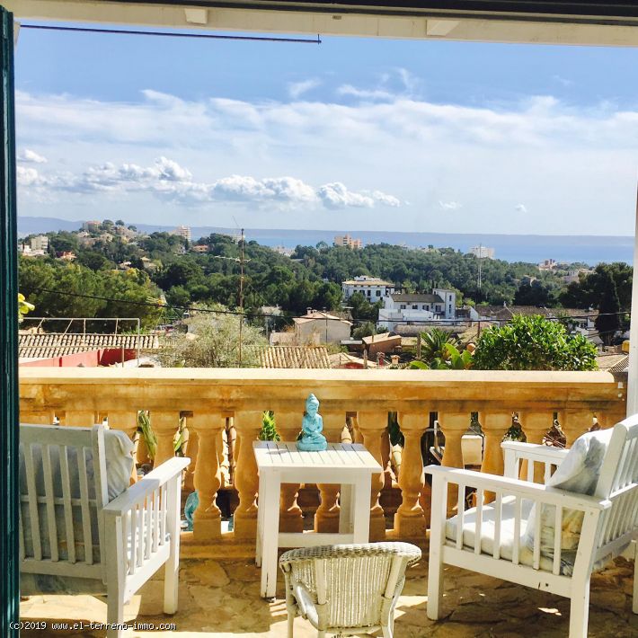 Ref 1681; Charmigt fristående hus med havsutsikt i Genova till salu