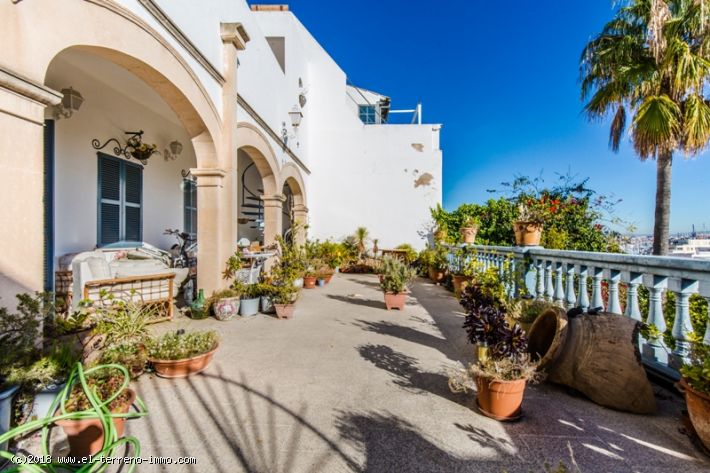 Ref 1667; Wonderful villa with charm, style and sea views in the bohemian district of El Terreno in Palma