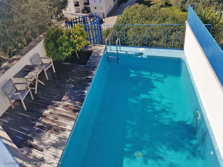 Ref 1621; Modern villa med charm, pool, parkering i ett lugnt läge i El Terreno till salu