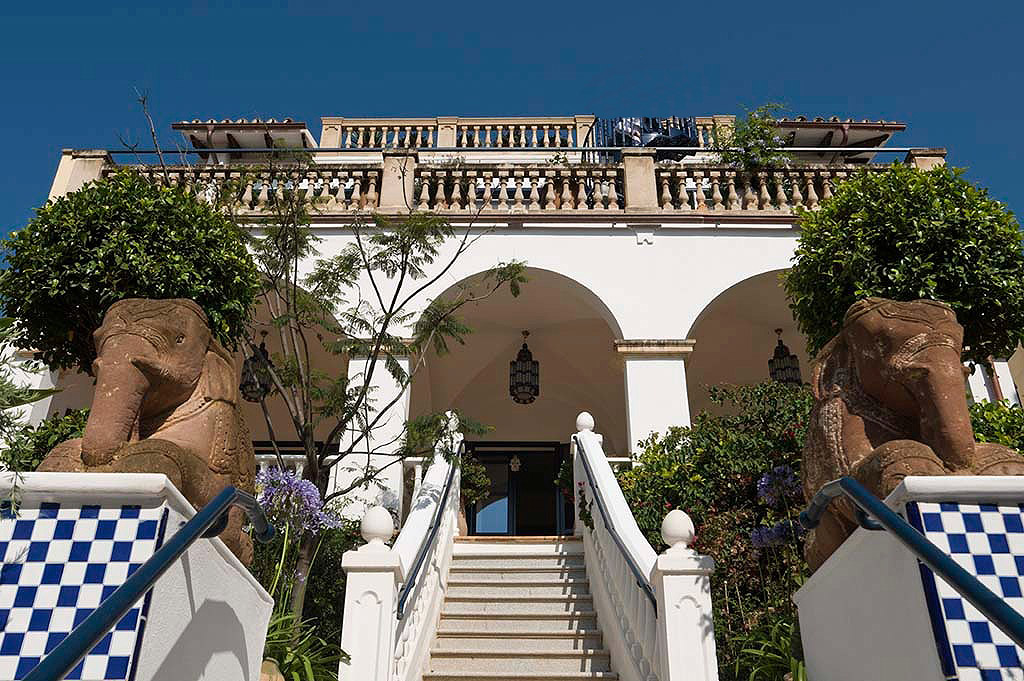 Ref 1736; Elegant stadspalats med pool, garage och havsutsikt till salu i Palma El Terreno