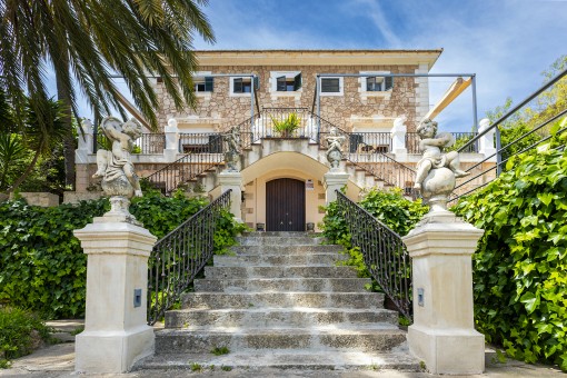 Ref 1475 ; A vendre manoir historique avec vue sur le port dans le centre de Palma, à El-Terreno