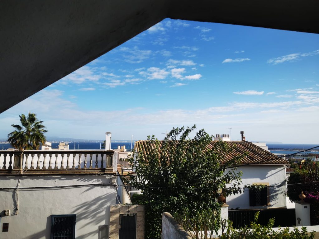 Ref. 1812; Renovated apartment with patio and terrace with sea views for rent in El Terreno