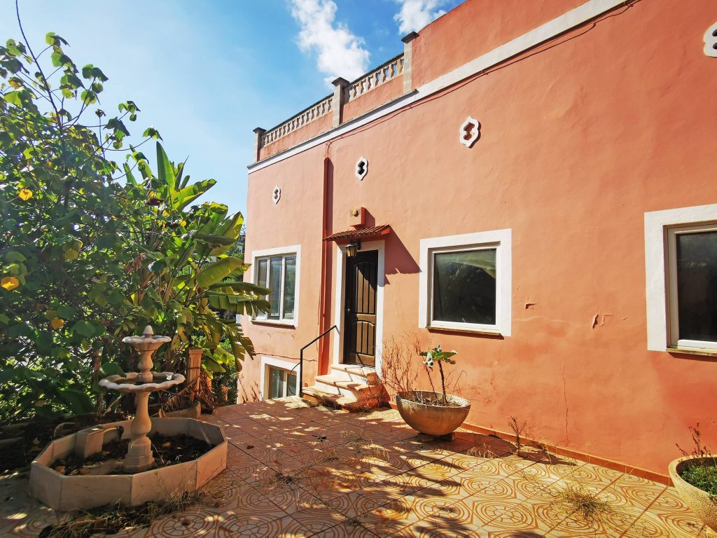 Ref 1838: Sea view villa to renovate on a spacious plot in Palma El Terreno for sale