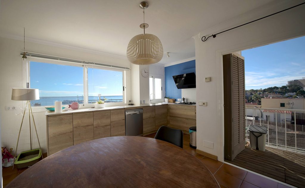 Ref 1931; Spectacular sea views! Sunny apartment with parkingin Palma, El Terreno for sale