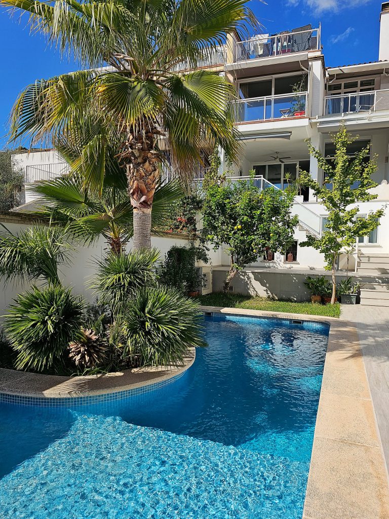 Ref 1997; Modern townhouse with pool, sea views and garage for sale in El Terreno