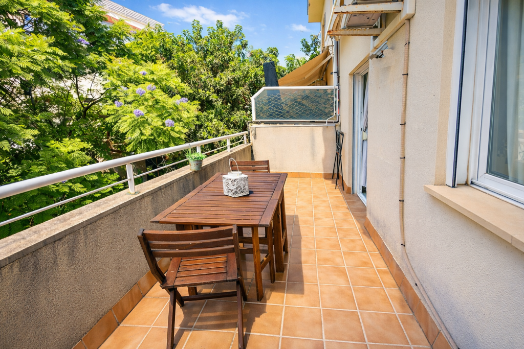 Ref 2080; Ruhig gelegene Wohnung mit Pool in El Terreno zum Kauf