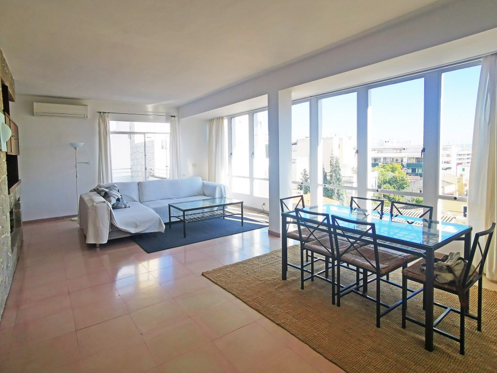 Réf. 1941; Penthouse avec vue sur la mer et 2 terrasses à louer à El Terreno
