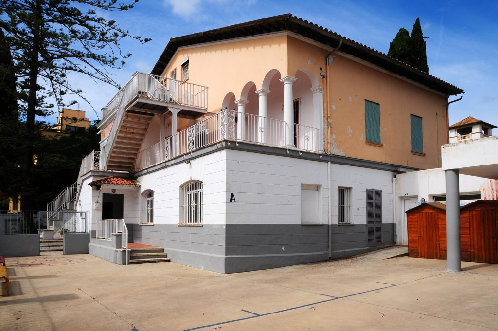 Ref 1969; Large property with 3 buildings for sale in Palma El Terreno