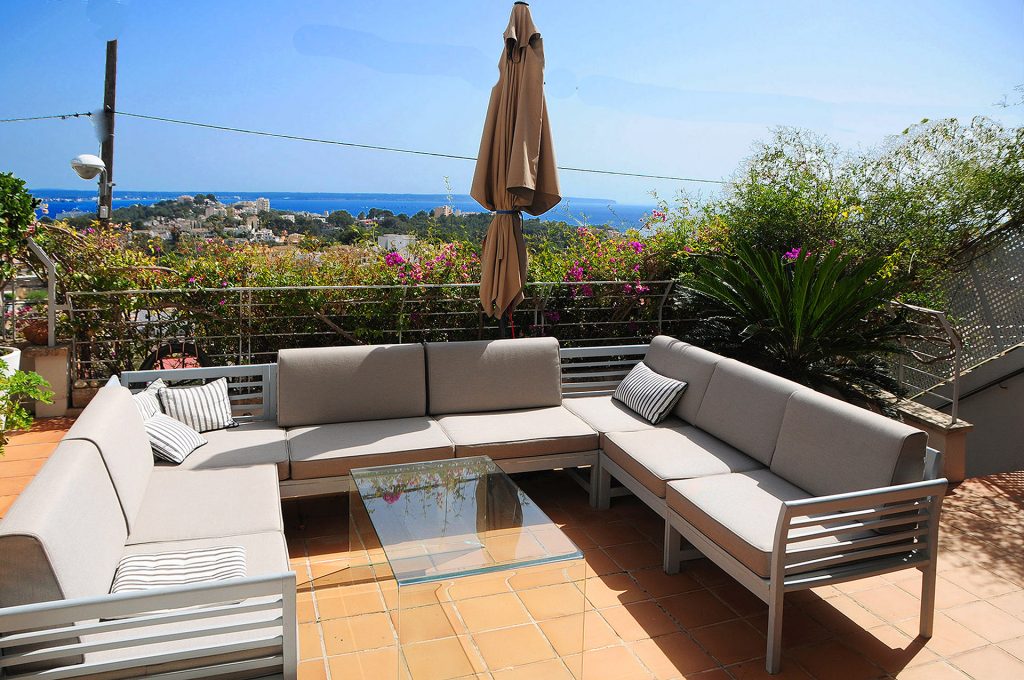 Ref 1416; Fantastic townhouse with sea views for sale in Genova