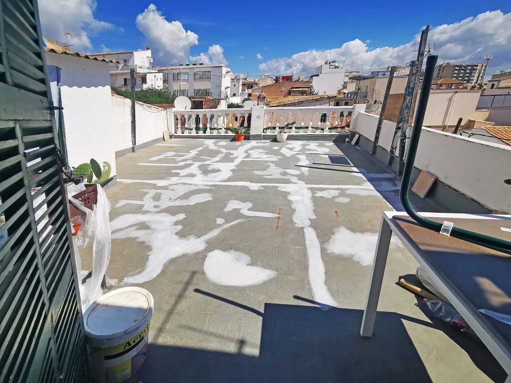 Ref 1891; Investment in El Terreno! Building with 4 apartments for sale