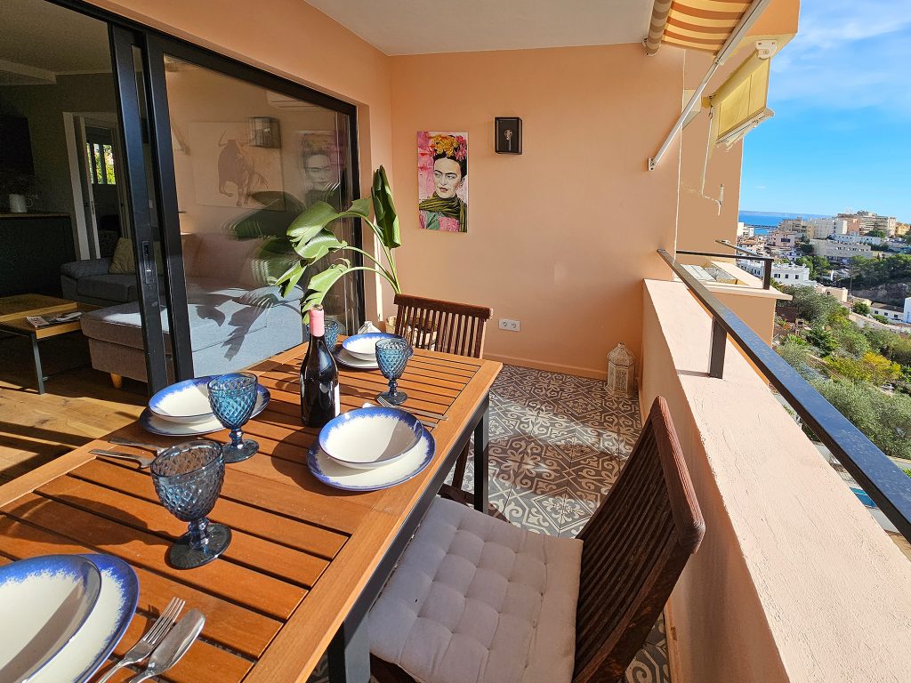 Ref 1993; First occupancy! Fantastic apartment with sea views and pool for sale in Palma, El Terreno