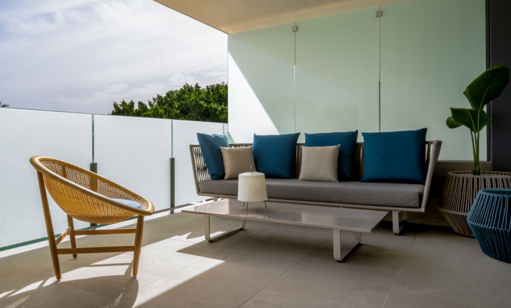 Ref 1949; New build apartment in first line on Paseo Marítimo for sale
