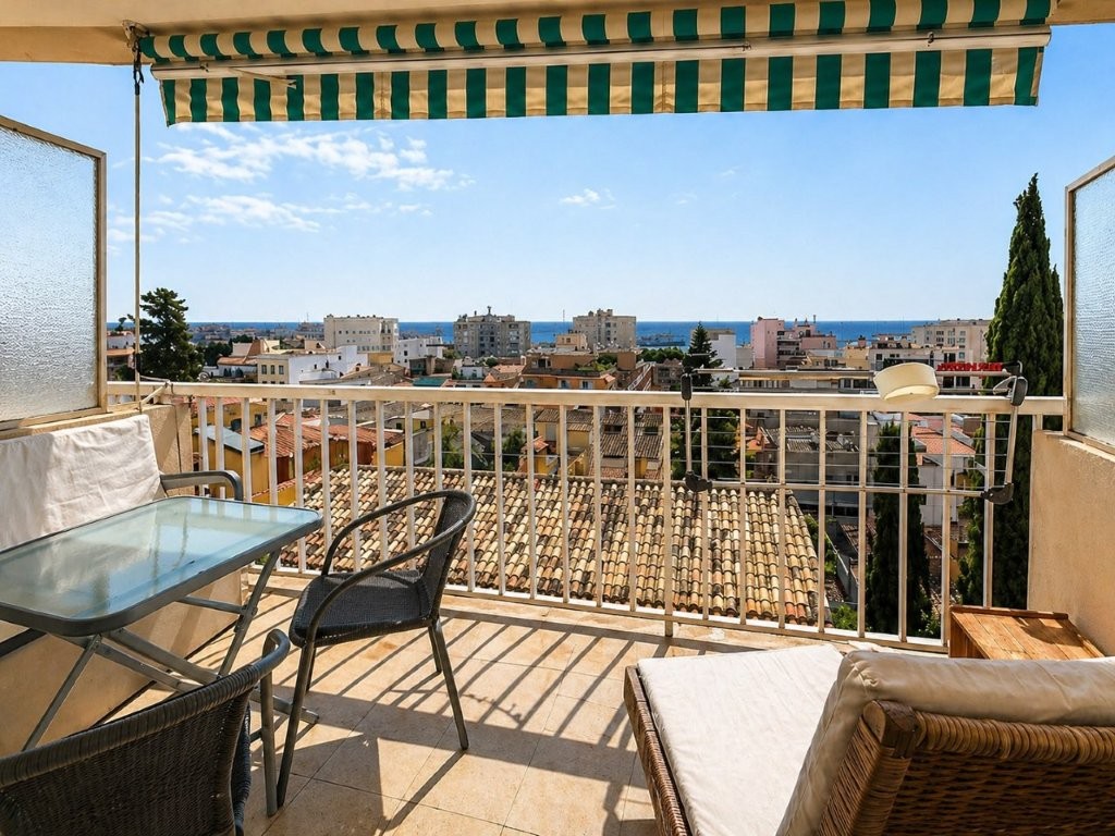 Ref 2023; Studio med terrasse og havudsigt i El Terreno til korttidsleje