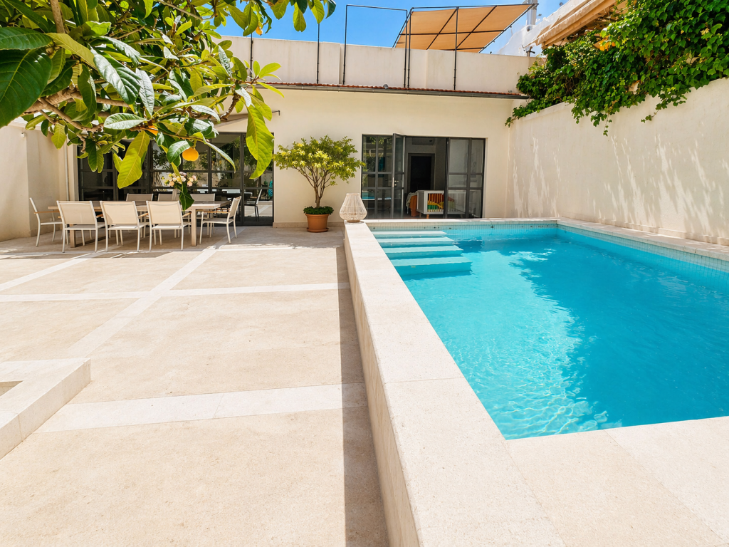Ref 2104; Historically valuable villa, renovated, with pool and garage for sale in El Terreno